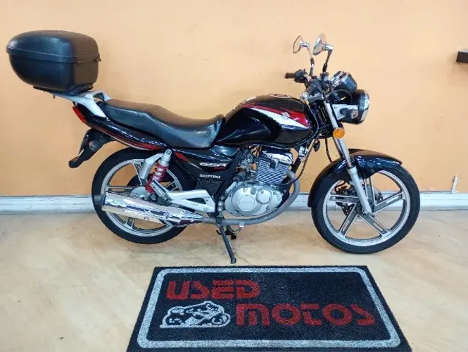 SUZUKI GSR 125 2016 PRETA