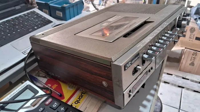 Vídeo Cassete antigo JVC década 70 HR 3600 AU