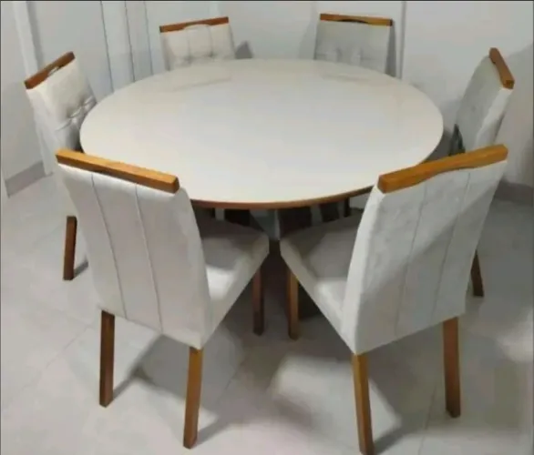 Mesa de jantar redonda Fabrícia com seis cadeiras 150x150 madeira maciça