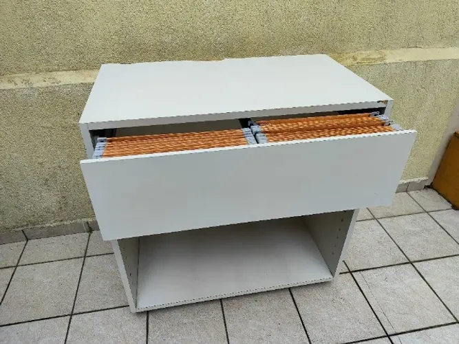 Arquivo / Armário de Madeira Grande Branco c/ Rodinhas e Pastas Suspensas