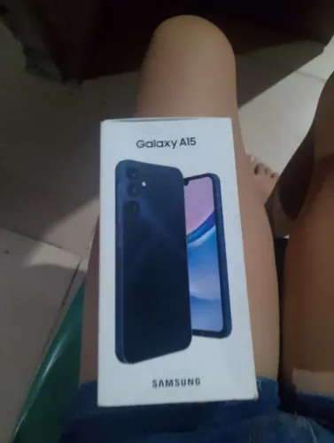 Celular Samsung Galaxy A15 em perfeito estado compre ele por 220 e vendo por 650 reais?