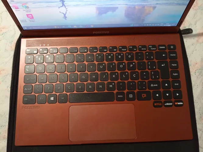 Vendo notebook positivo