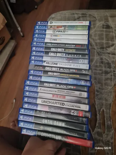 Vendo alguns jogo de ps4, valores a negociar
