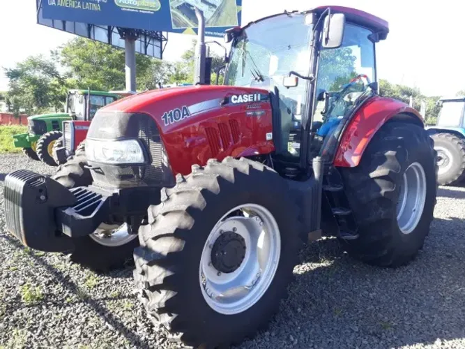 TRATOR AGRÍCOLA CASE FARMALL 110A 4X4 - ANO 2015