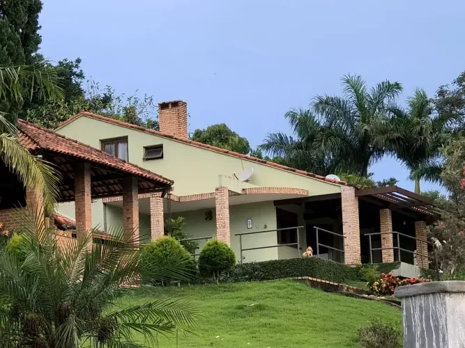 Excelente Casa no Condomínio Pedra Bonita - Juiz de Fora - MG