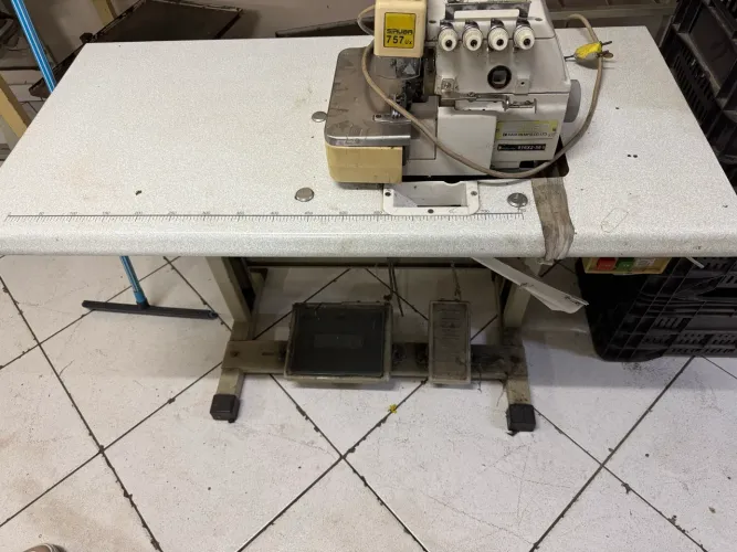 Máquina de costura