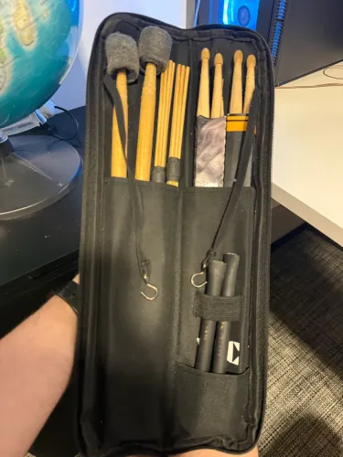 KIT DE ACESSÓRIOS PARA BATERIA - VIC FIRTH + VASSOURAS + VARETAS