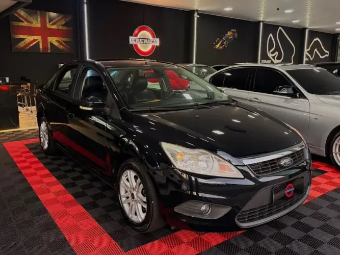Ford Focus 1.6 S/1.6 SE Flex 16V 5P AUT 2013