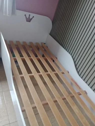 Cama infantil reforçada
