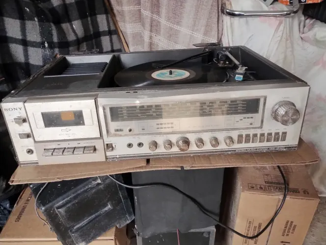Vendo Som Sony 3x1, com cápsula original