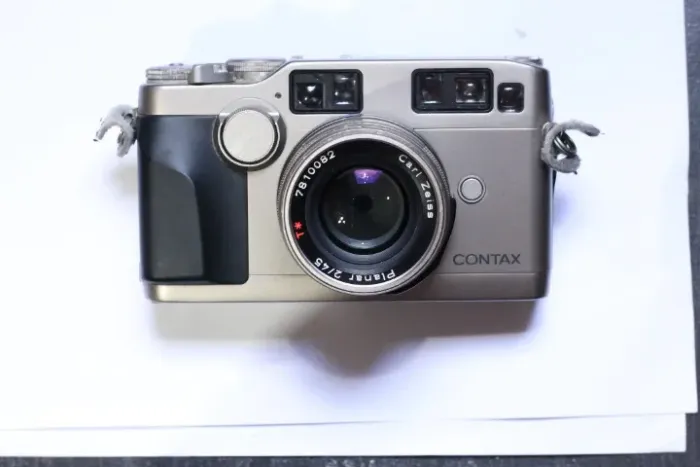 Camera Analogica CONTAX G2 + LENTE 45MM F2 PLANAR CARL ZEISS (NO ESTADO, LEIA A DESCRIÇÃO)