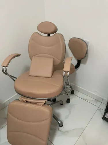 Cadeira de Maquiagem profissional + Mocho