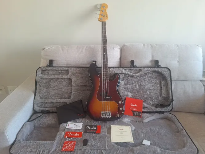 Baixo Fender American Pro II Precision Bass 3 - Color Sb