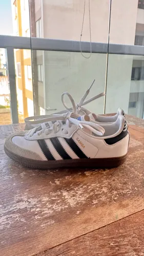 Tênis Adidas infantil - modelo Samba