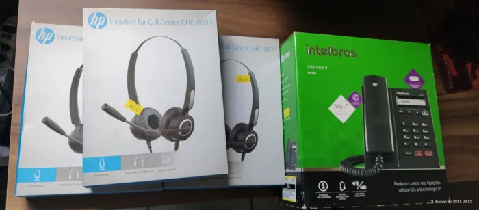 KIT Headset HP DHE-8000 USB - Profissional + Telefone IP Intelbras TIP 125i VoIP + Poe