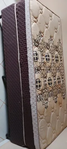 Troco por prateleira ou mesa.