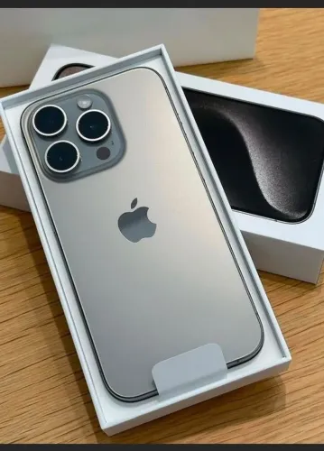 iPhone 15 Pro Max natural 256 GB 6 meses de garantia
