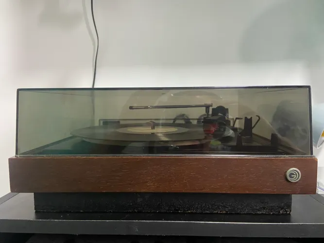 Toca- discos Gradiente Garrard 630s