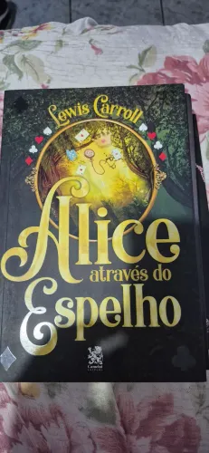 Alice através do Espelho