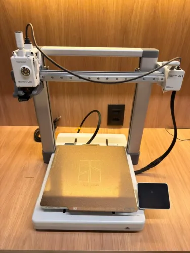 Impressora 3D bambulab A1C Combo
