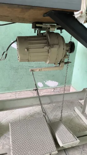 Doação máquina overloque (leia o anúncio)