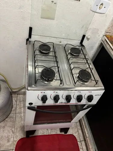 Fogão BRASLAR com 4 bocas