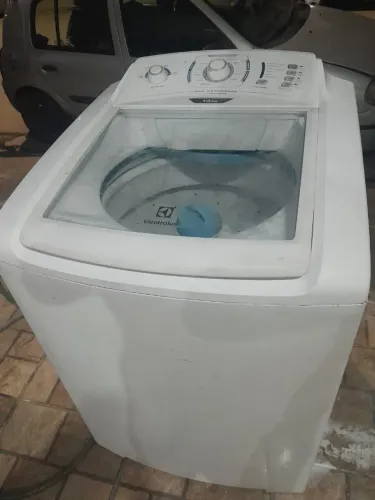 Vendo essa máquina Eletrolux 13 kg funcionando perfeitamente faço entrega