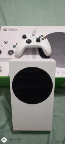 Xbox séries S com caixa impecável.