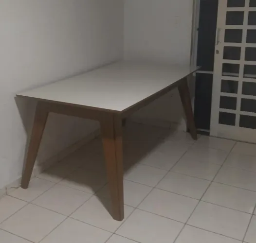 Mesa madeira (resistente) 6 lugares