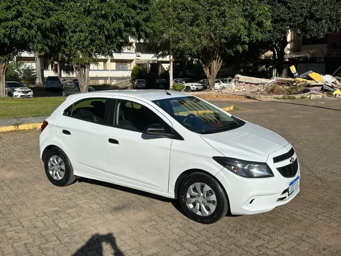 Chevrolet Onix JOY Hatch 1.0 8V Flex Mec. 4P 2019