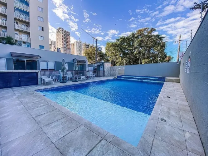 Apto. em Balneário Piçarras - 2 dormitórios, 1 sofá-cama na sala, 1 WC. Próximo ao Mar