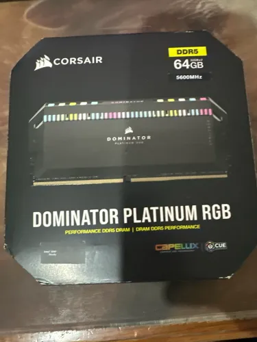 Caixa de memória ram 64gb 5600mhz corsair dominator platinum rgb