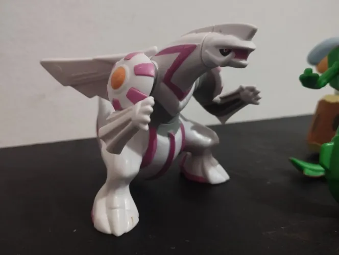 Lote Bonecos Miniaturas Pokémon Mcdonalds Lendário Palkia + Komala.