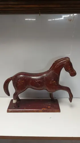 Escultura cavalo de madeira para RESTAURAÇÃO 39 x 30 cm