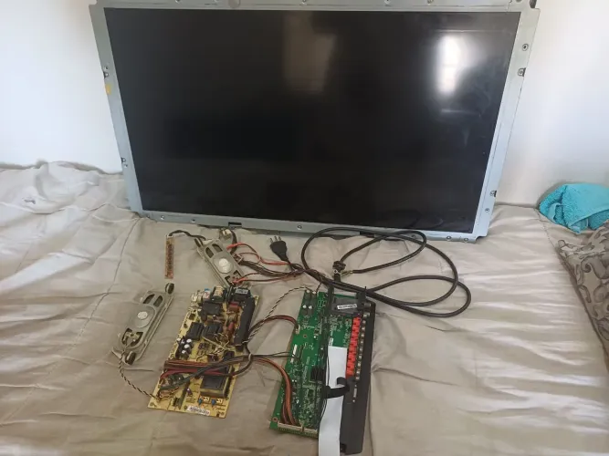 Tela TV LCD CCE e Placa
