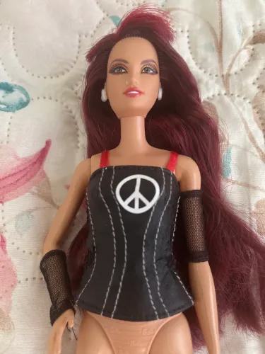 Boneca Roberta Rebelde