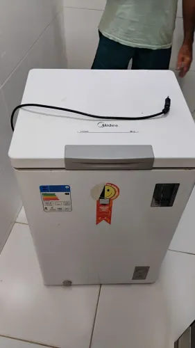 Vendo freezer 145L Midea