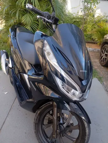 Honda PCX (conservadissima)