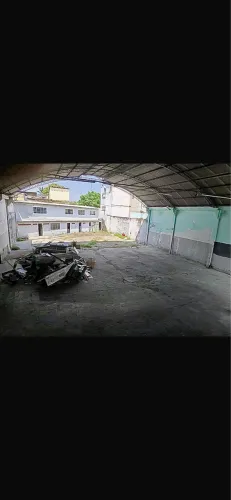 Vendo mega galpão