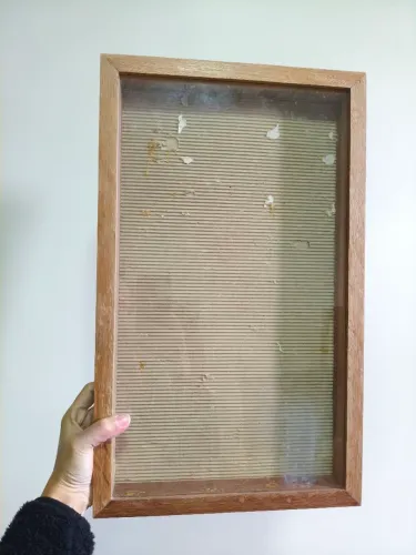 Quadro porta itens decoração vidro e madeira vintage antigo