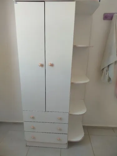 Kit quarto infantil feminino ( Cama com colchão e guarda roupa)