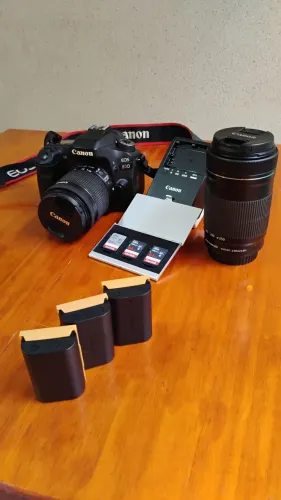 Camera Canon 80D e acessórios