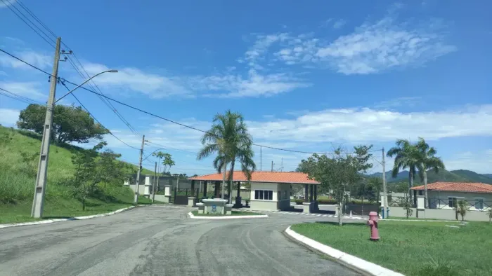 Terreno plano para venda tem 428 m² em Ubatiba - Maricá - RJ
