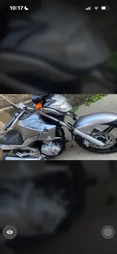 Moto impecável
