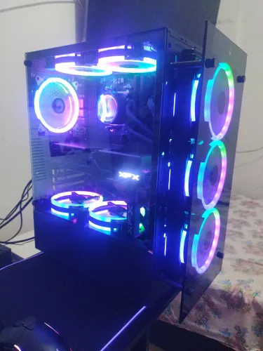 PC Gamer, RX 9060 XT 16GB Top