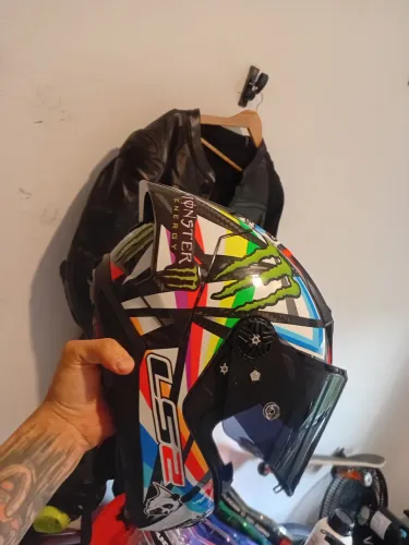 Capacete LS2 THUNDER CARBON