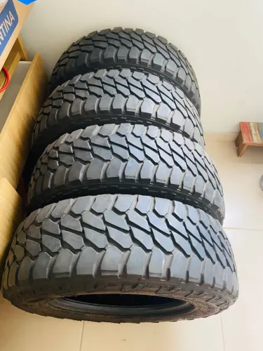 Pneu para Troller