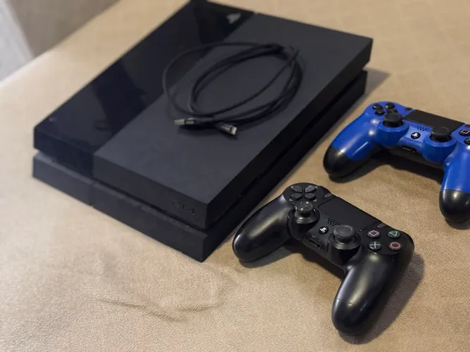 PlayStation 4 Fat