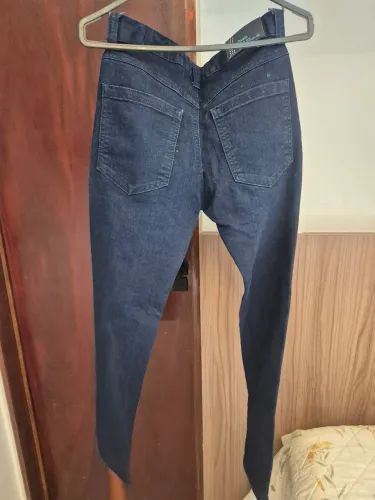 Calça infantil azul escura tam 10