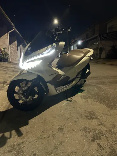 Pcx 150 DLX APENAS 9.900 km valor 17200